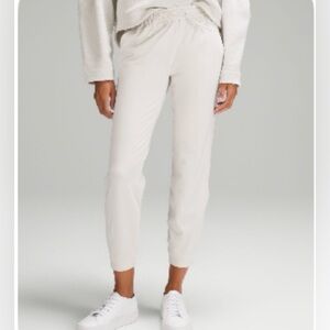 Lululemon Heathered bone soft jersey classic fit mid rise Jogger Pants.  6